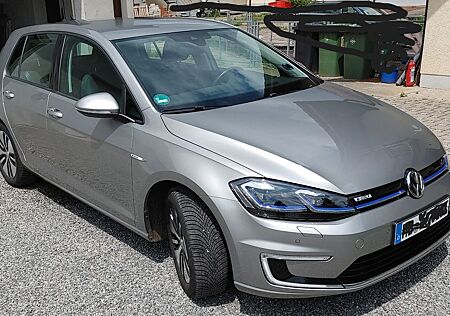 VW Golf Volkswagen E - Akku Zertifikat 94% Neupreis 42.000€