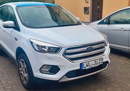 Ford Kuga 2,0 TDCi 4x2 88kW COOL & CONNECT PowerS...