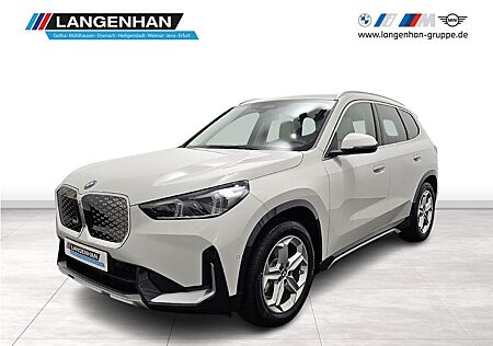BMW iX1 xDrive30 xLine AHK LED Kamera Sitzheizung