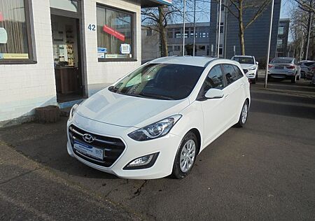 Hyundai i30 1.6 CRDi Style DCT"NAVI-XENON-120TKM"