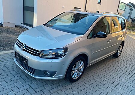 VW Touran Volkswagen 1.4 TSI Style*Alcantara*Pano*Navi*SHZ*PDC