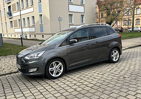 Ford Grand C-Max 2,0TDCi 110kW Titanium Titanium