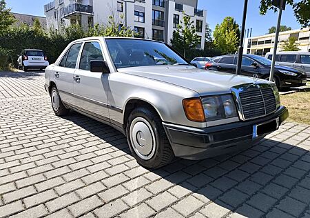 Mercedes-Benz E 260 Mercedes 260E W124|H-Kennzeichen| Tüv 03/27 |Aut