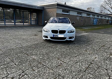 BMW 330d E93 LCI nahezu Vollausstattung