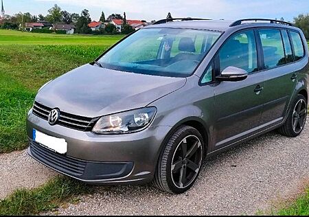 VW Touran Volkswagen 1.6 TDI - 7 Sitzer