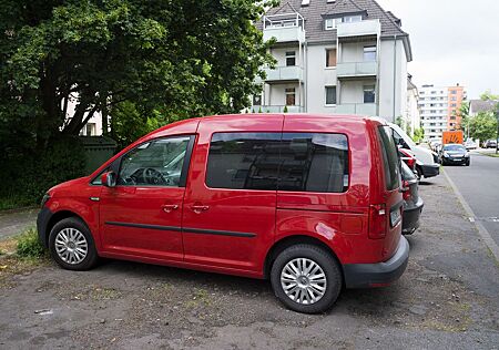 VW Caddy Volkswagen 1,4TSI 92kW BMT Comfortline 5-Sitzer C...