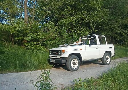 Toyota Land Cruiser BJ73 Turbo Diesel Hard-Top Cabrio
