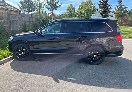 Mercedes-Benz GL 350 BlueTEC 4MATIC - Luxus-SUV mit Top-Ausst