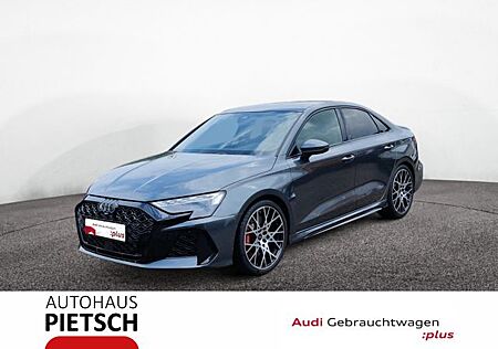 Audi RS3 Limousine 2.5 TFSI quattro