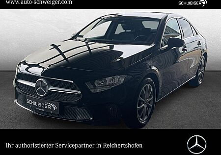 Mercedes-Benz A 200 LIM Progressive AHK NAVI Burmester MBUX
