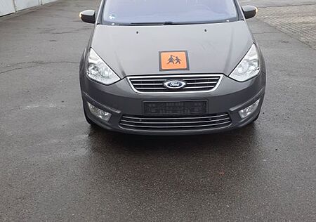 Ford Galaxy 2,0 TDCi 120kW DPF Titanium PowerShif...