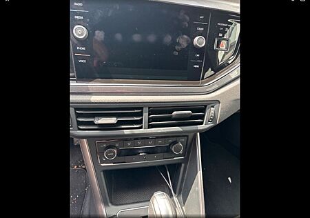 VW Polo Volkswagen 1.0 TSI OPF 81kW DSG Highline Highline