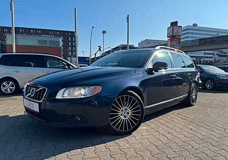 Volvo V70 Kombi Summum/D5/LEDER/AUTO/NAVI/XENON