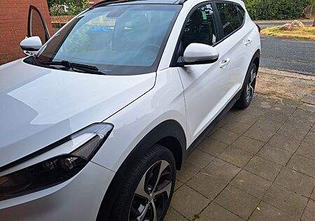 Hyundai Tucson 2.0 CRDi 135kW Premium 4WD Automatik ...