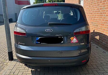 Ford S-Max 2,0 TDCi 103kW DPF Titanium Titanium