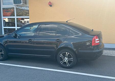 Skoda Octavia 1.6 Benzin gepflegt und zuverlässig