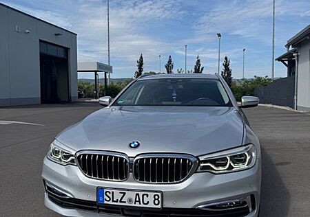 BMW 530i xDrive Touring Standheizung AHK Panorama