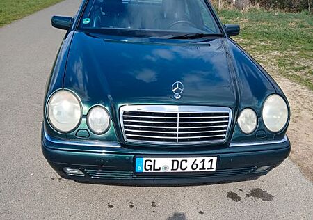 Mercedes-Benz 320