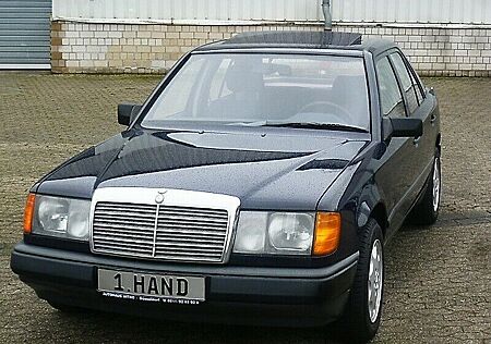 Mercedes-Benz 230 .E W124 Limo. E-SSD 100.000km 1.Hand