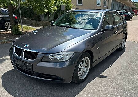 BMW 320 D Lim /NAVI/Schiebedach/ TURBO DEFEKT