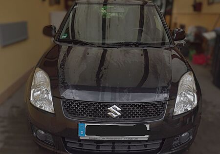 Suzuki Swift 1,3 momentan ohne TÜV in gutem Zustand