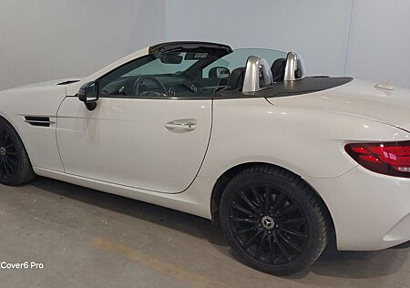 Mercedes-Benz SL 300 SLC 300 AMG*designo*Exclusive*PANO*COMAND*LED