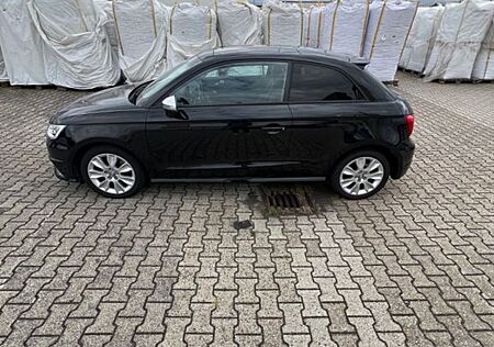 Audi S1 2.0 TFSI quattro -