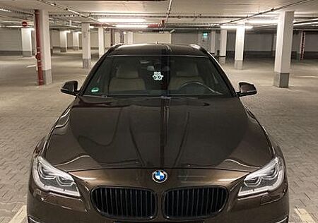 BMW 530d Touring A Luxury Line Luxury Line