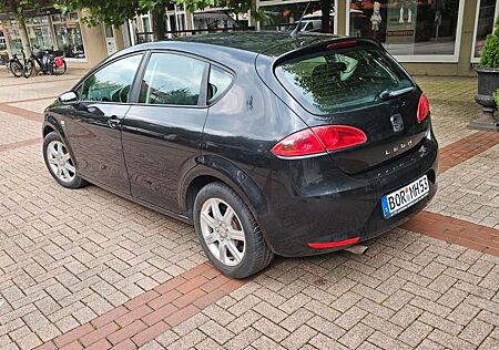 Seat Leon 1.6 mit Gasanlage TÜV NEU