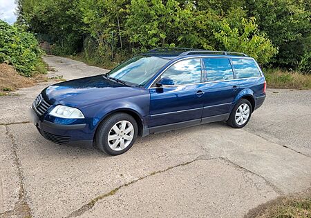 VW Passat Variant Volkswagen 2.0 96kW Comfortline Variant ...