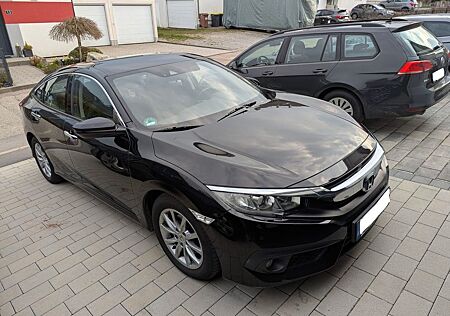 Honda Civic 1.5 VTEC Turbo Prestige 182PS / Automatik