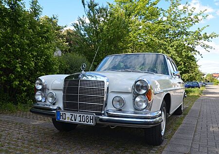 Mercedes-Benz S 280