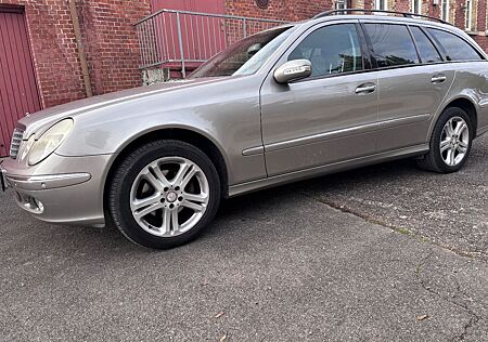 Mercedes-Benz E 240 4MATIC T ELlegance AHK TÜV