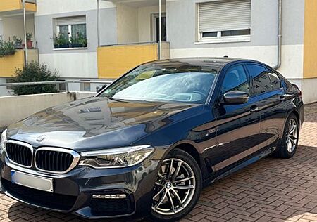 BMW 520d M Sport - **UNFALLFREI**, HUD, Volldigital