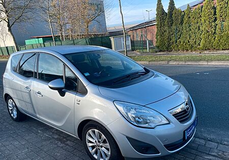 Opel Meriva 1.4 Scheckheftgepflegt 2.Hand TÜV NEU