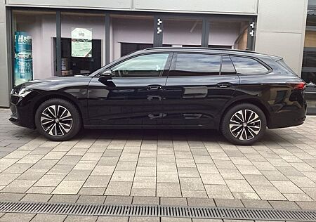 Skoda Superb Combi 1.5 eTSI DSG Selection Matrix+AHK+A