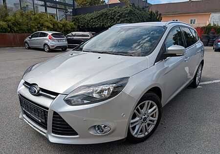 Ford Focus Turnier Titanium*Navi*TÜV Neu*Service Neu*