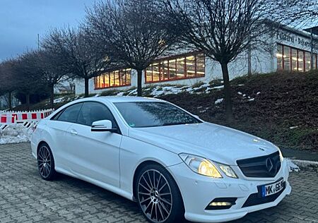 Mercedes-Benz E 200 - Coupé AMG