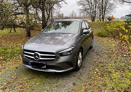 Mercedes-Benz B 180 DCT - AHK, Kamera, Tempomat uvm.- B-Klasse