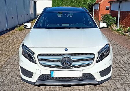 Mercedes-Benz GLA 180 AMG Line AMG Line