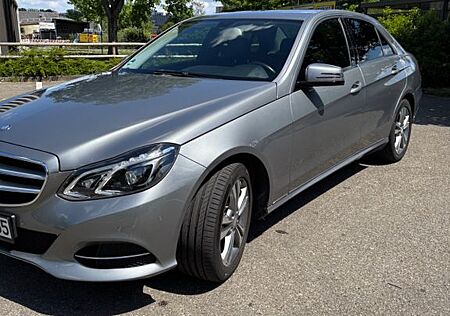 Mercedes-Benz E 300 BlueTEC HYBRID -