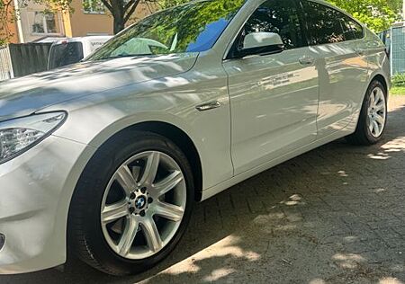 BMW 530 Gran Turismo scheckheftgepflegt nur bei