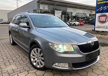 Skoda Superb Combi VOLL LEDER XENON AHK MEMORY SHZ NAV