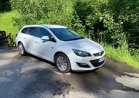 Opel Astra Sports Tourer 2.0 CDTI Exklusiv AT Exk...