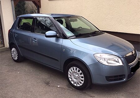 Skoda Fabia TÜV + Service neu 66.000km