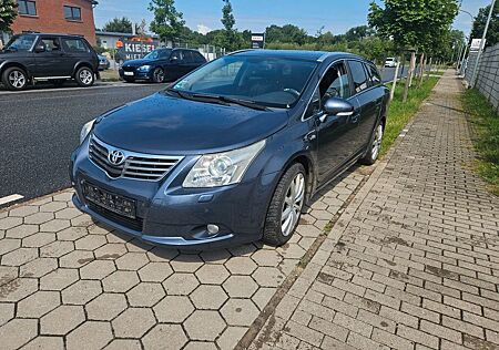 Toyota Avensis Kombi TEC-Edition Panoramadach-Leder