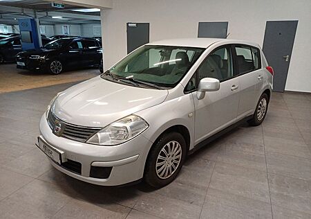 Nissan Tiida 1.6 Visia