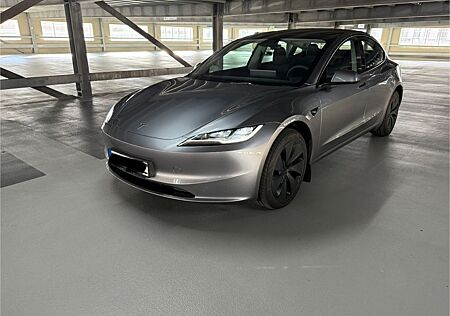 Tesla Model 3 Long Range RWD Quicksilver