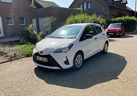 Toyota Yaris 1,0-l-VVT-i Comfort
