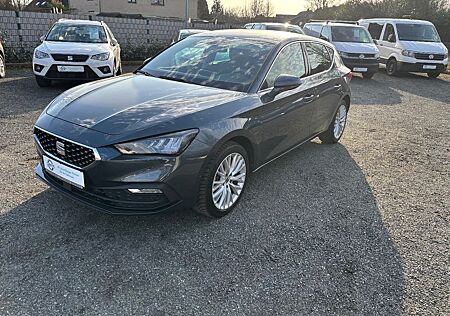 Seat Leon XCELLENCE e-HYB. LED/NAVI/R-KAM/LENKRADHEIZ